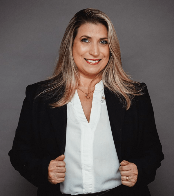 Dra.Aline-Rodrigues-Sacomano